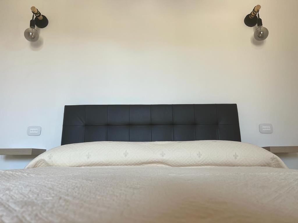 Agriturismo Il Giardino Degli Olivi Appartamenti กาส์ตีจลิโอเน เดลลา เปสกายา ภายนอก รูปภาพ
