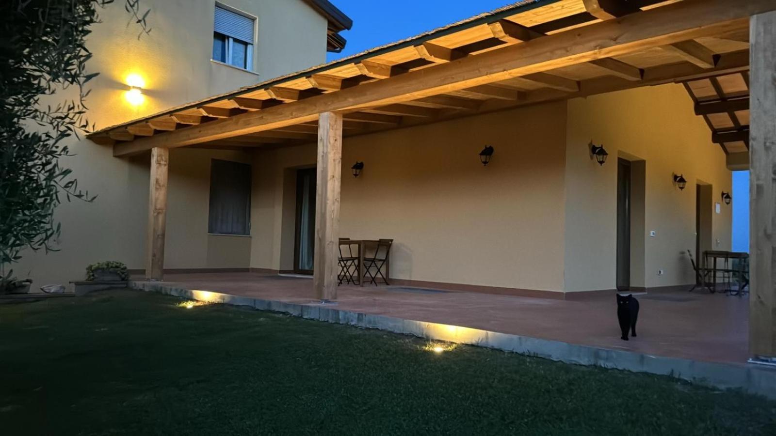 Agriturismo Il Giardino Degli Olivi Appartamenti กาส์ตีจลิโอเน เดลลา เปสกายา ภายนอก รูปภาพ