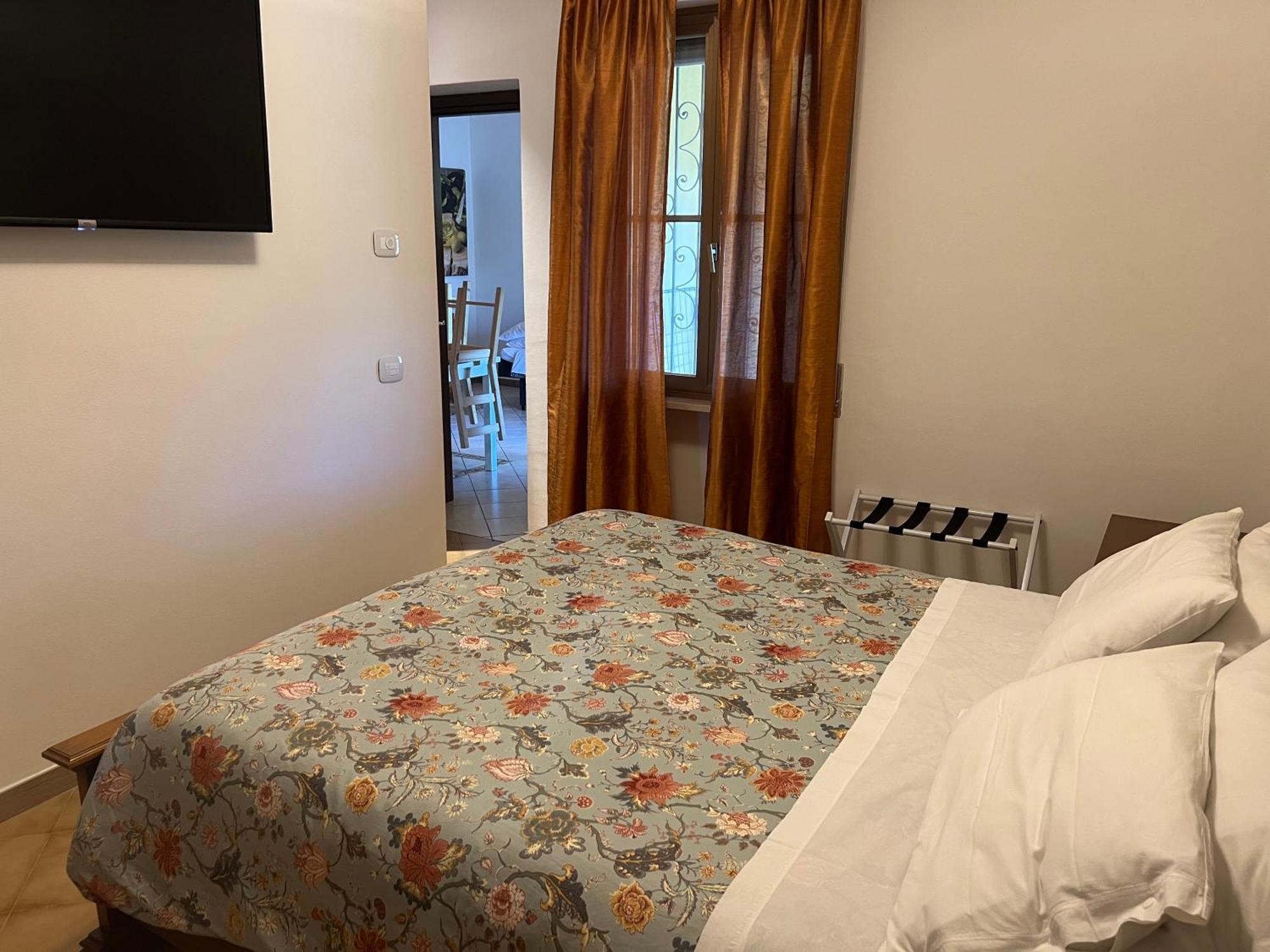 Agriturismo Il Giardino Degli Olivi Appartamenti กาส์ตีจลิโอเน เดลลา เปสกายา ภายนอก รูปภาพ